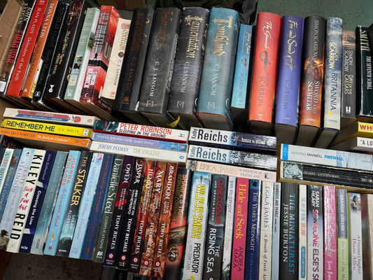 Crime, Thrillers & Mysteries Book Box